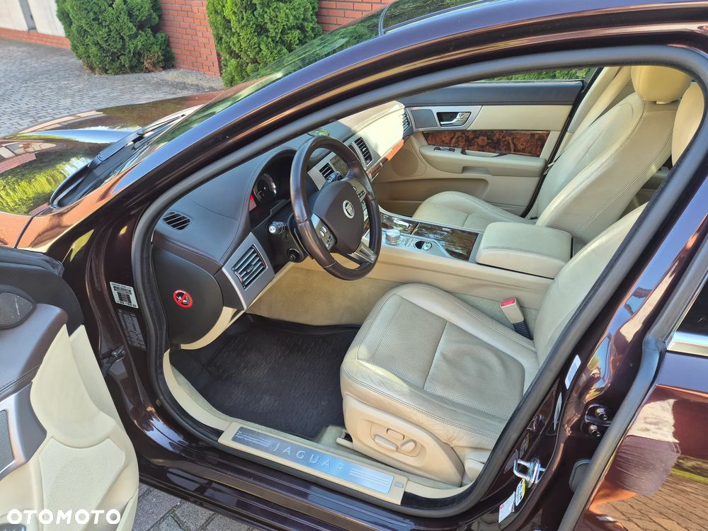 Jaguar XF 3.0 V6 D S Premium Luxury - 10