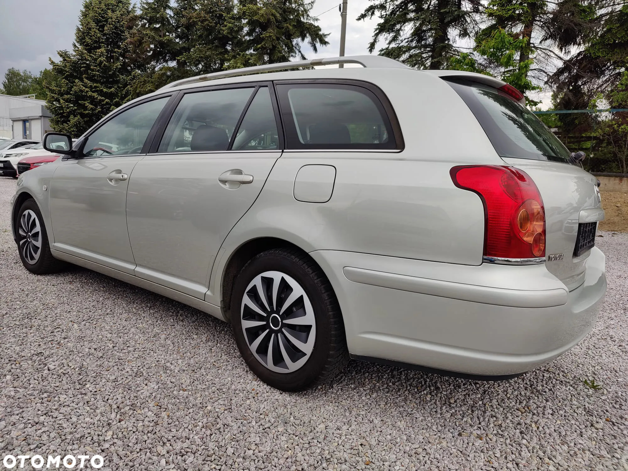 Toyota Avensis - 20