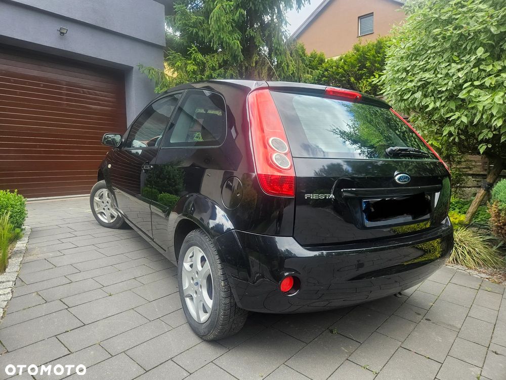Ford Fiesta - 10