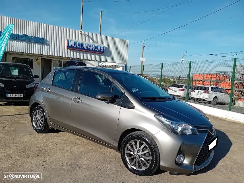 Toyota Yaris 1.33 VVT-i Comfort+P.Style - 4