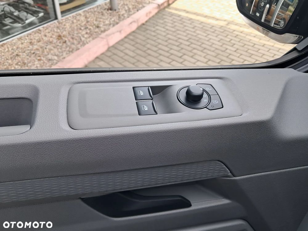 Volkswagen Transporter T7 - 14