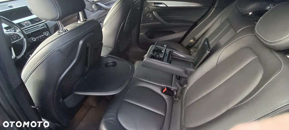 BMW X1 xDrive20d xLine - 12
