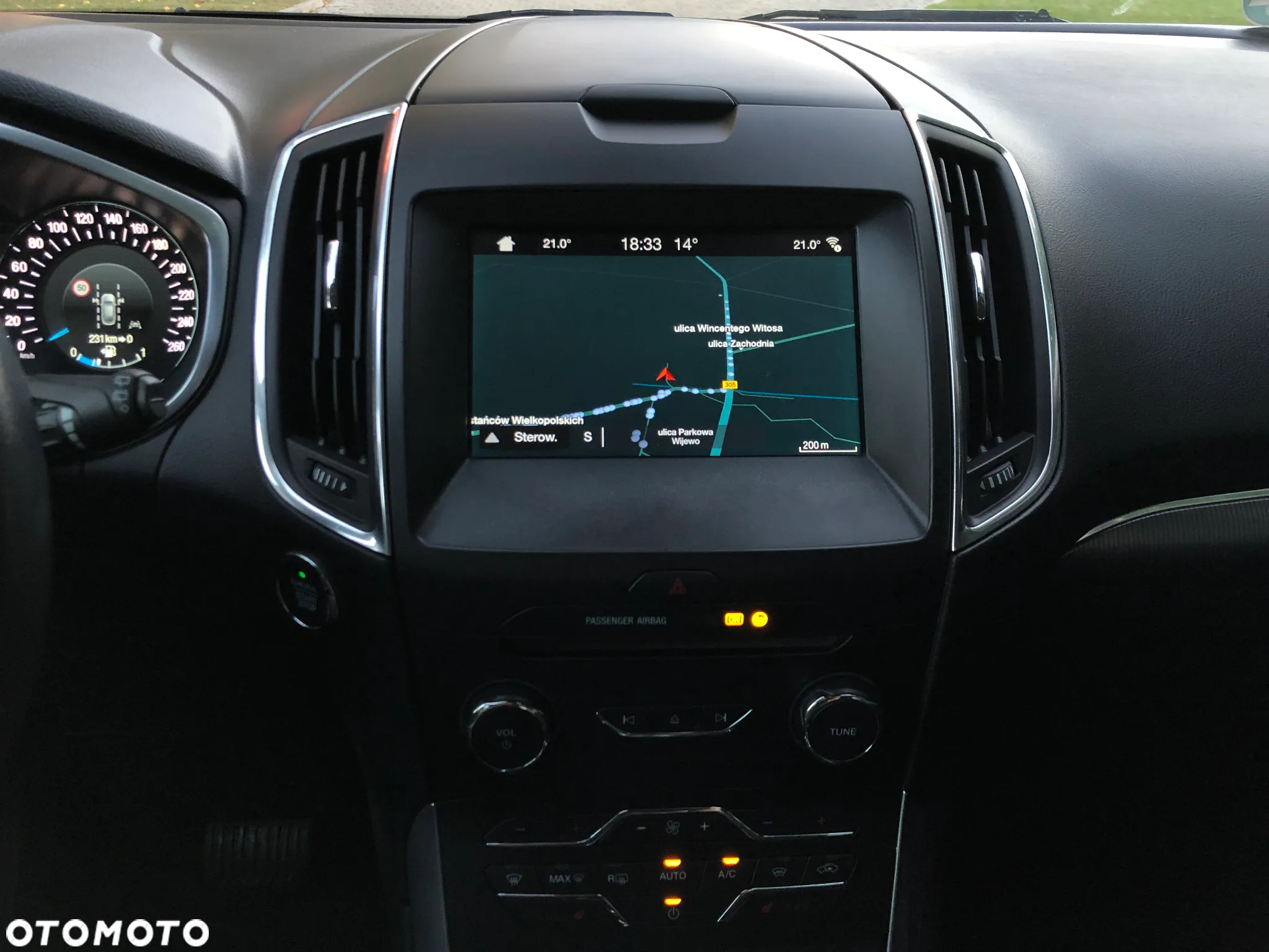 Ford S-Max - 16