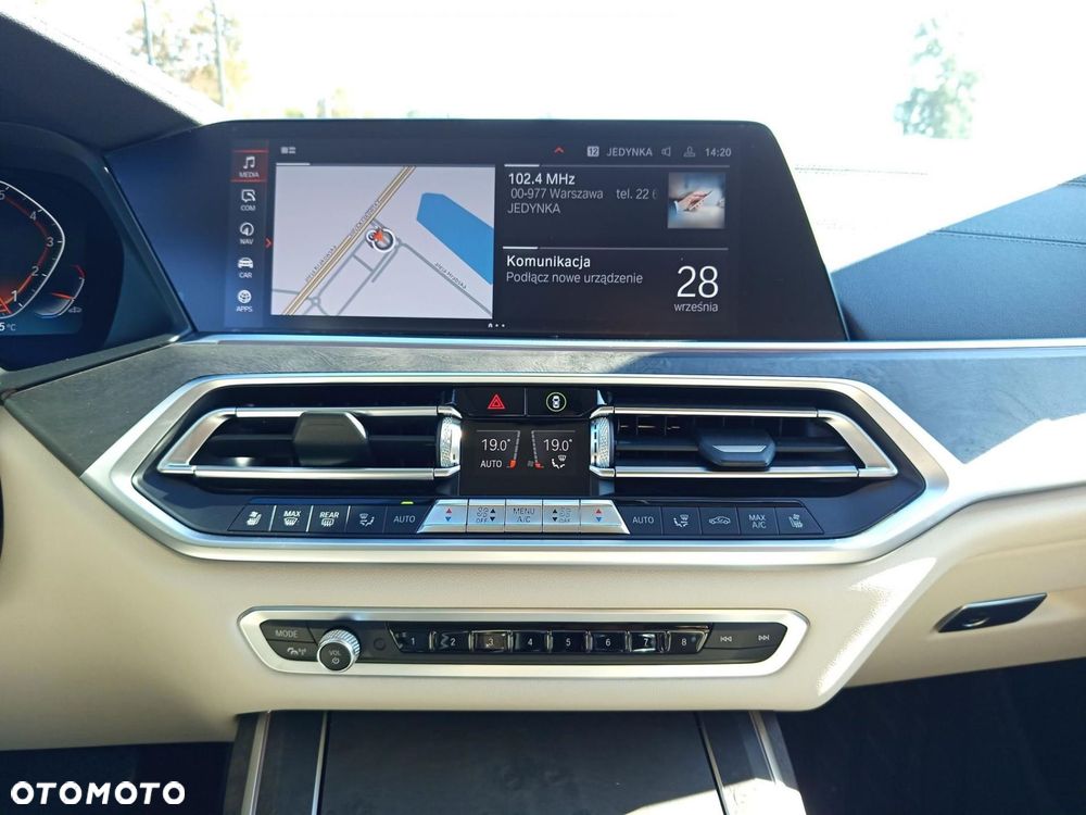 BMW X7 - 16