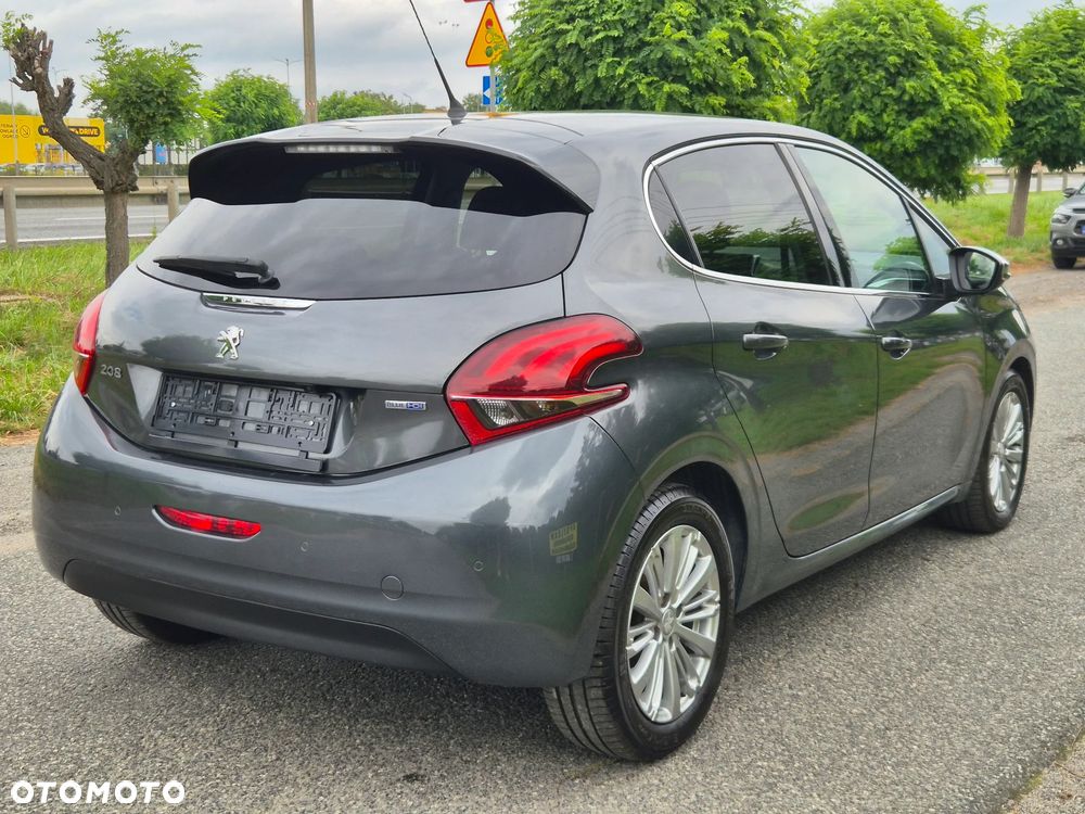 Peugeot 208 1.6 BlueHDi Allure S&S - 14