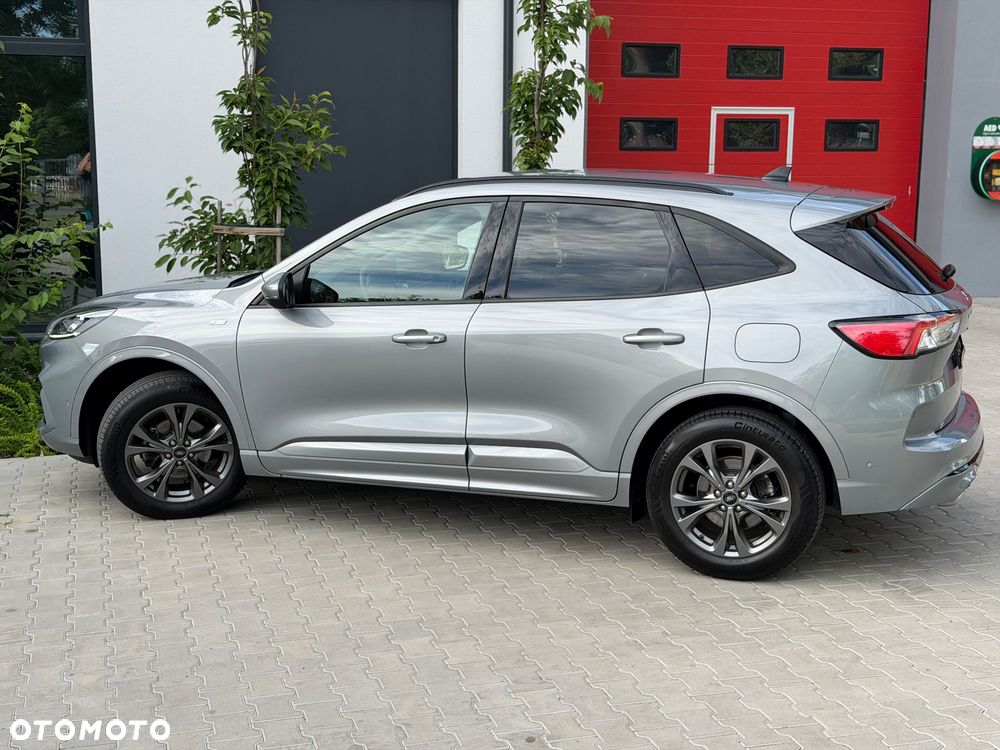 Ford Kuga 2.5 Duratec FHEV 4x4 ST-LINE X - 12