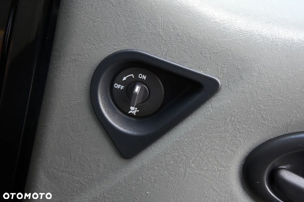 Nissan Primastar 2.0 115KM - 15