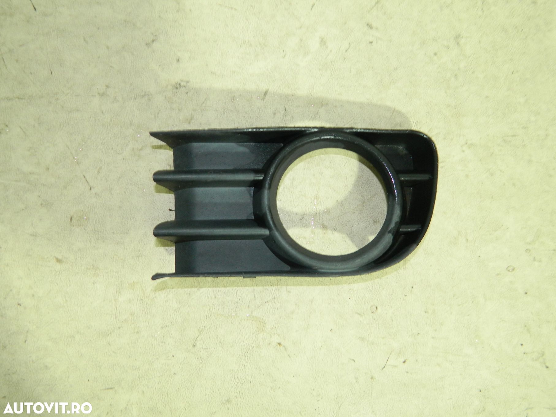 Grila proiector partea stanga, Renault Megane 2, 2002, 2003, 2004, 2005, 2006, 2007, 2008,, 8200115117 - 1