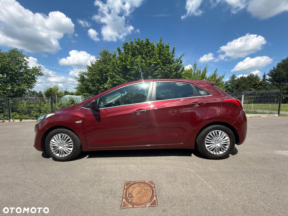 Hyundai i30 blue 1.4 Passion - 8