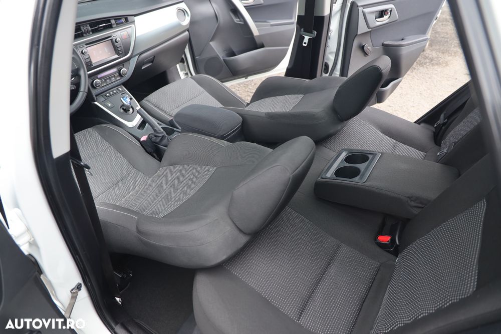 Toyota Auris 1.8 L VVT-i Hybrid Luna - 7