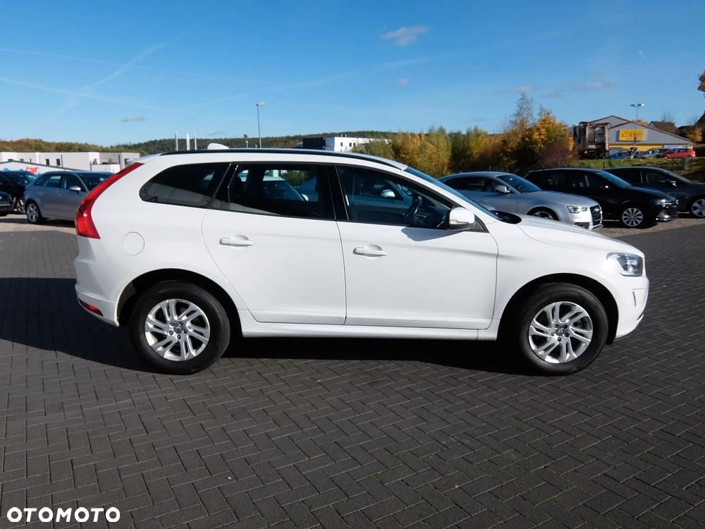 Volvo XC 60 D3 Momentum - 3
