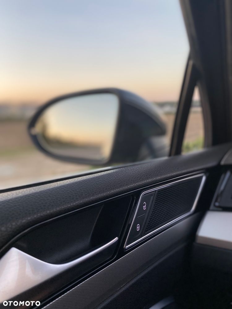 Volkswagen Passat - 21