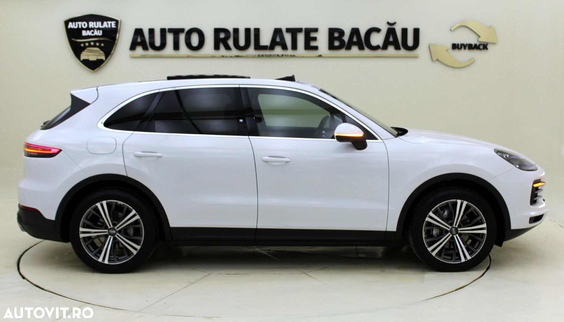 Porsche Cayenne - 4