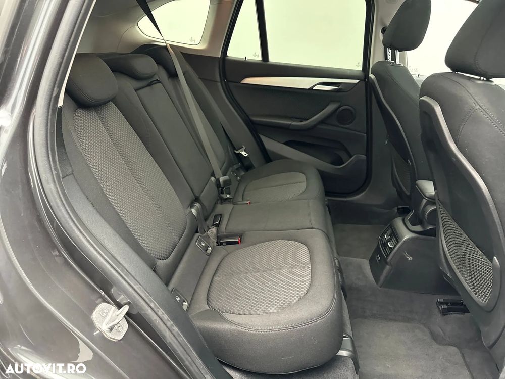 BMW X1 sDrive18d - 18
