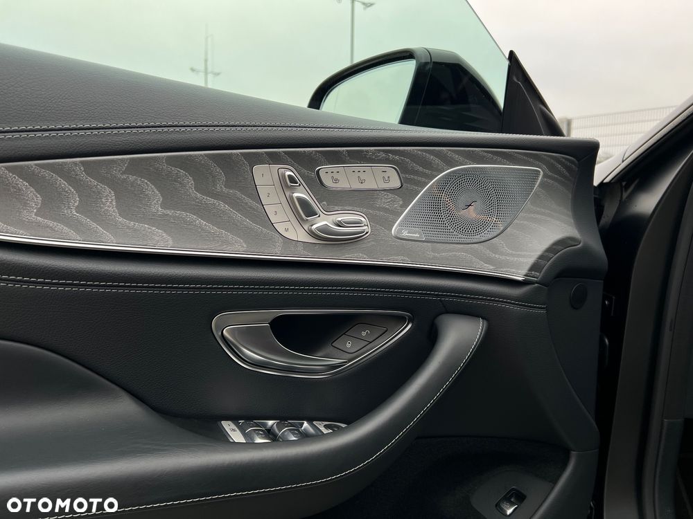 Mercedes-Benz AMG GT 43 4-Matic+ - 37