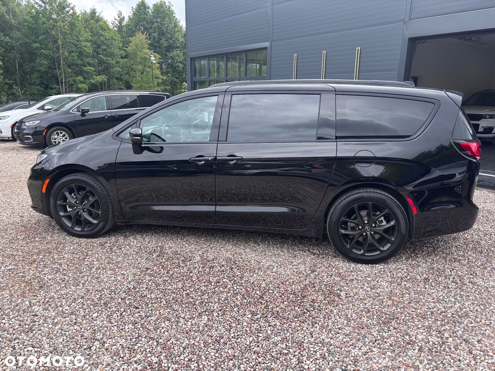 Chrysler Pacifica - 7