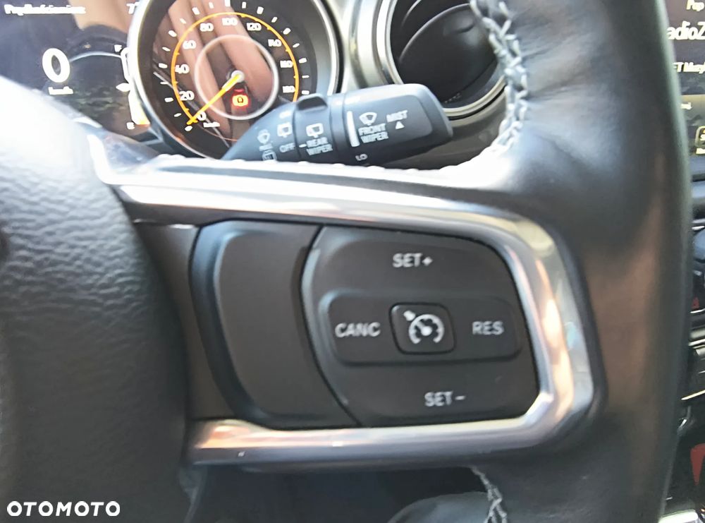 Jeep Wrangler - 15