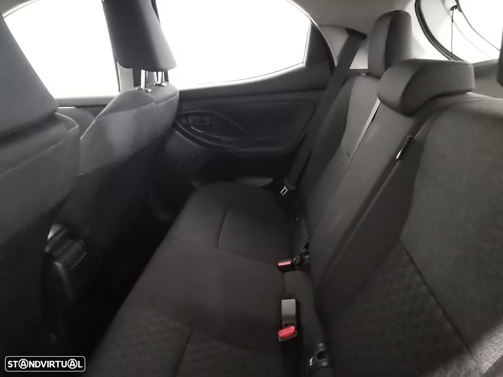 Toyota Yaris 1.5 HDF Comfort Plus - 12