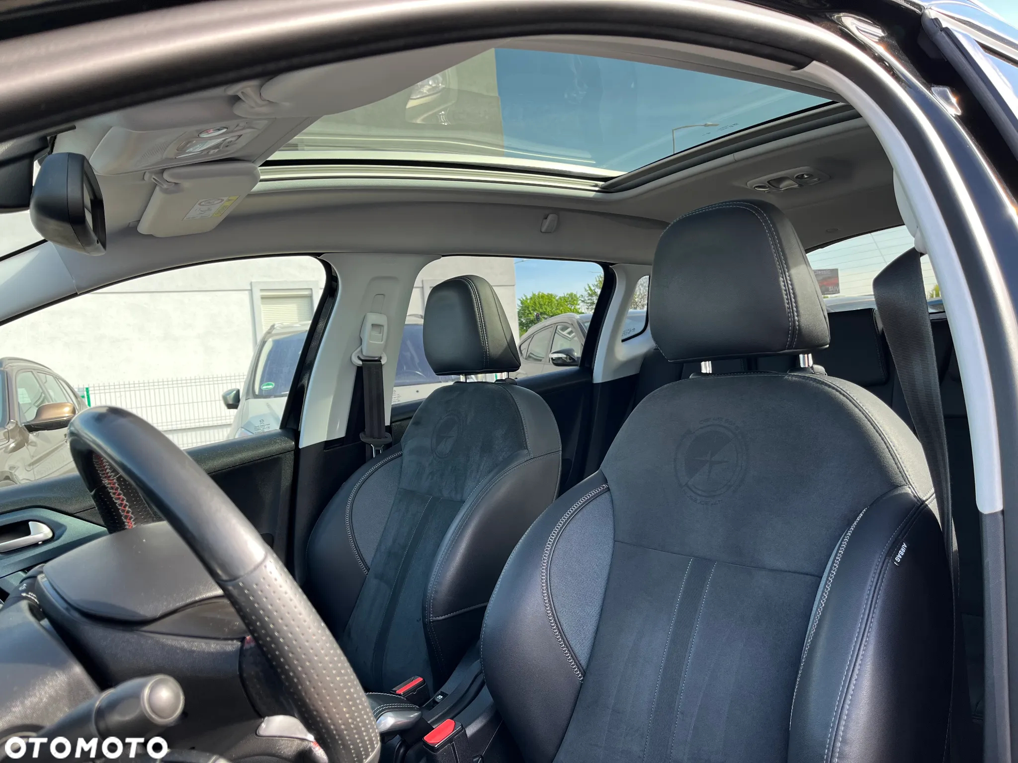 Peugeot 2008 - 14