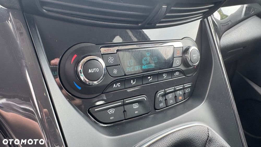 Ford Kuga 2.0 TDCi FWD Titanium - 35