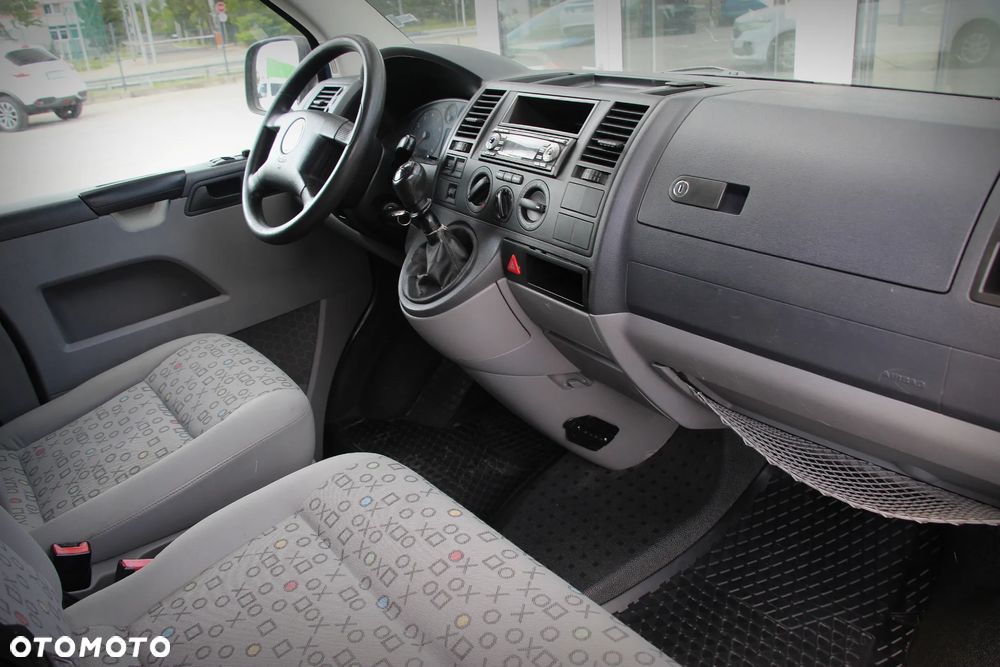 Volkswagen Caravelle L2 - 16