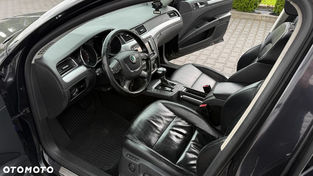 Skoda Superb 2.0 TDI Elegance DSG - 16