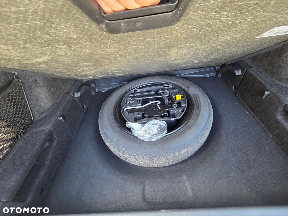 Peugeot 308 1.2 PureTech Allure S&S EAT8 - 12