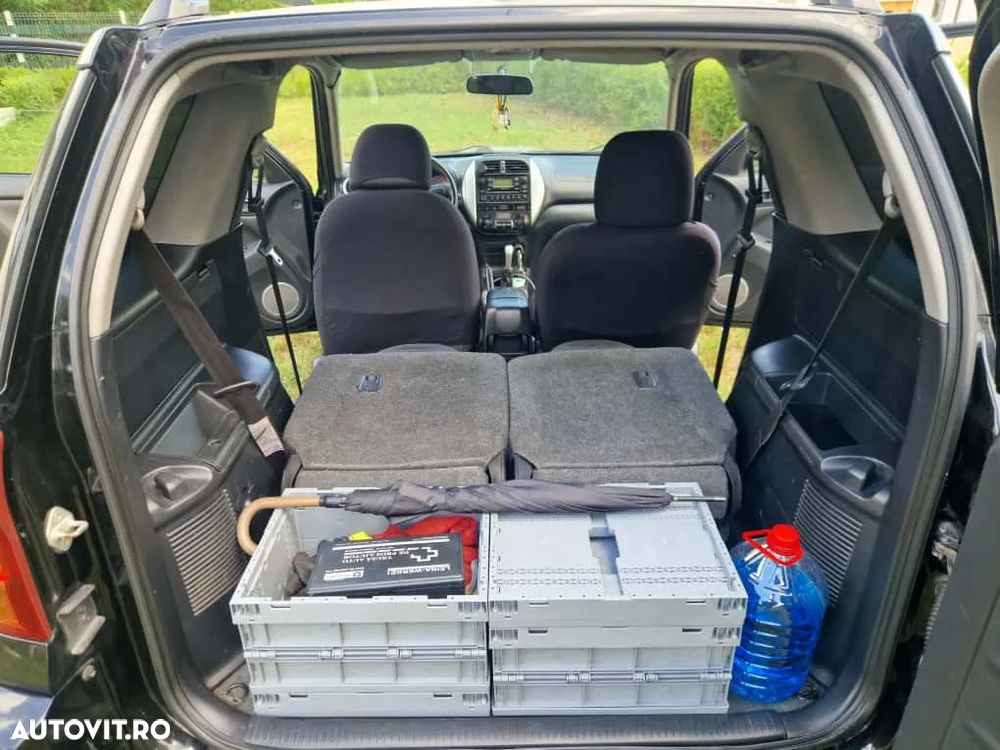 Toyota RAV4 D-4D 4x4 - 8