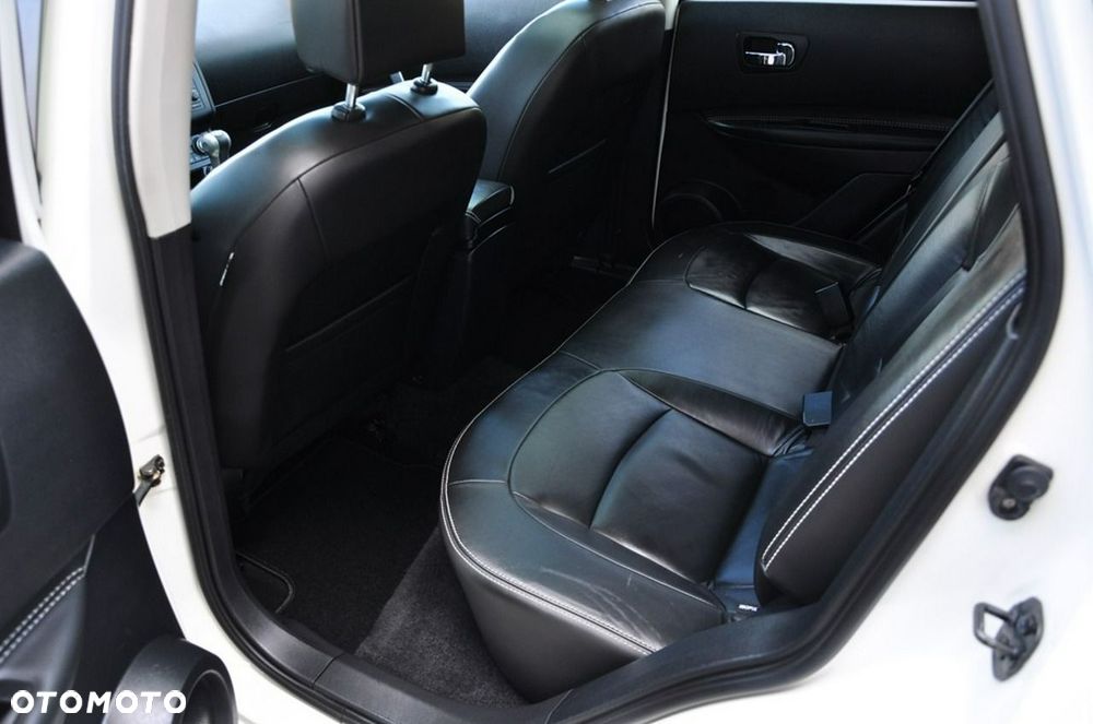 Nissan Qashqai - 25