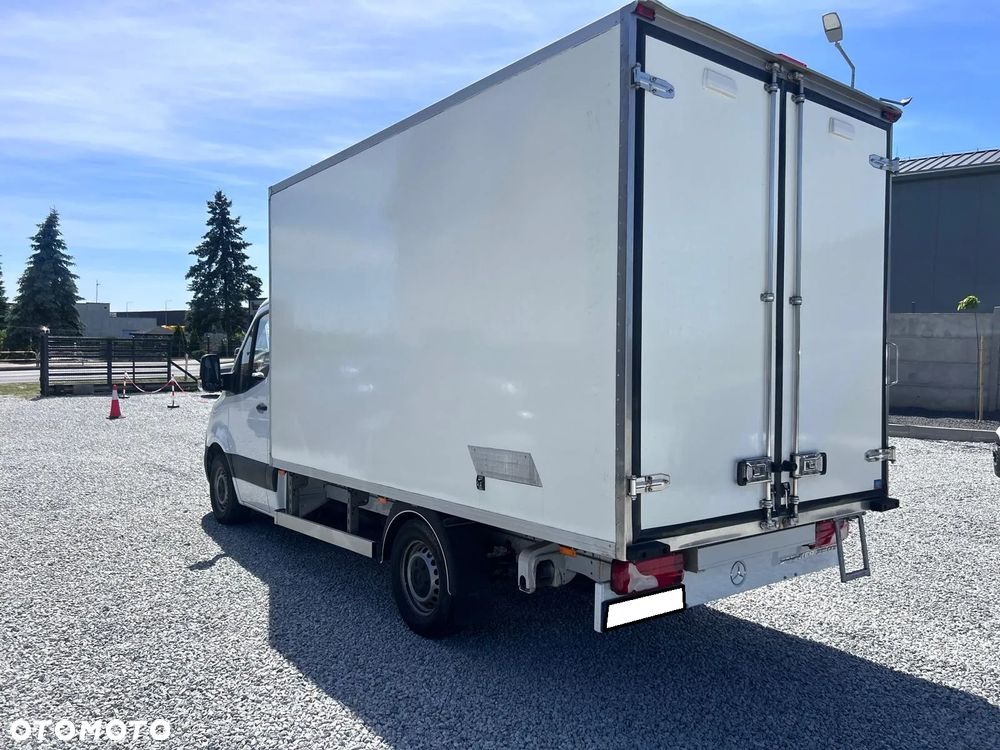 Mercedes-Benz Sprinter - 5