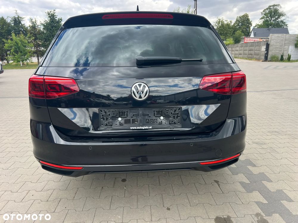 Volkswagen Passat 2.0 TDI SCR DSG Comfortline - 6