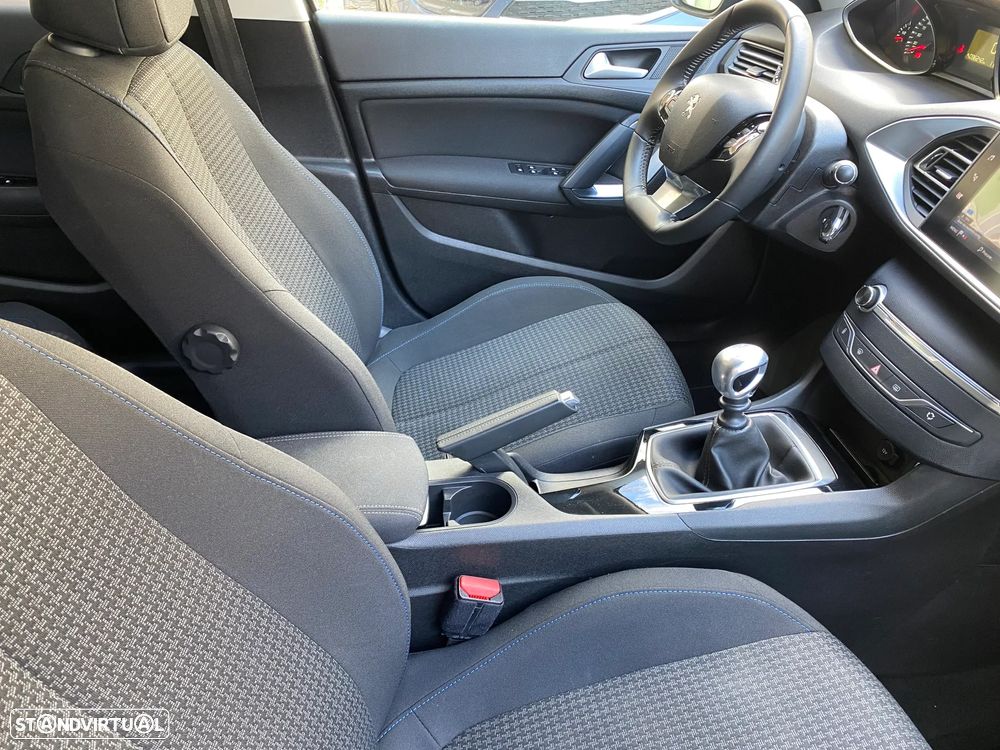 Peugeot 308 SW 1.5 BlueHDi Style - 14