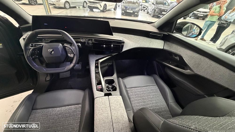 Peugeot 3008 1.2 Hybrid Allure e-DCS6 - 12