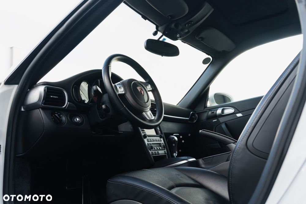Porsche 911 - 9