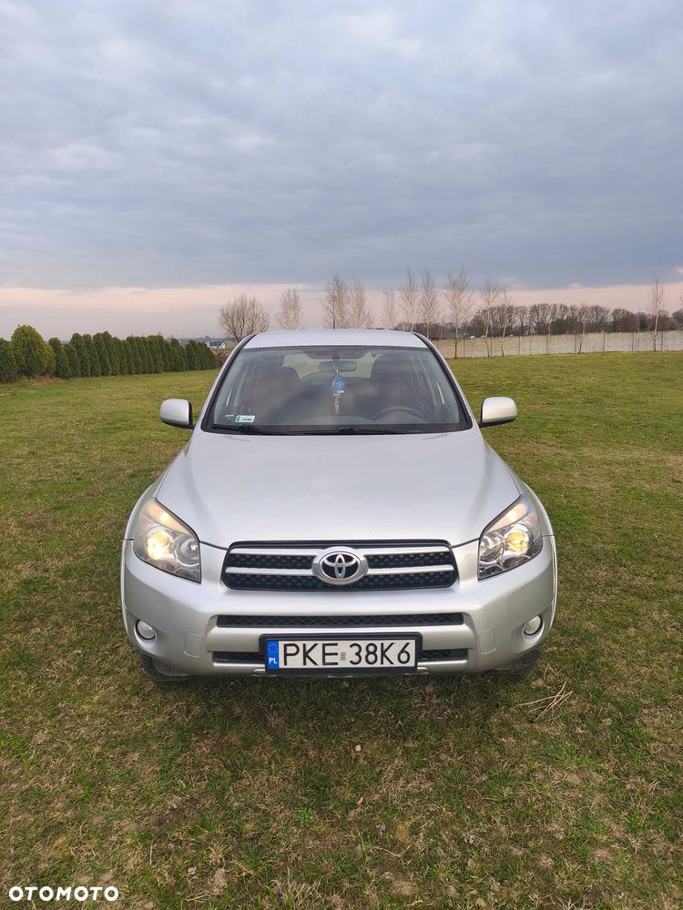 Toyota RAV4 - 2
