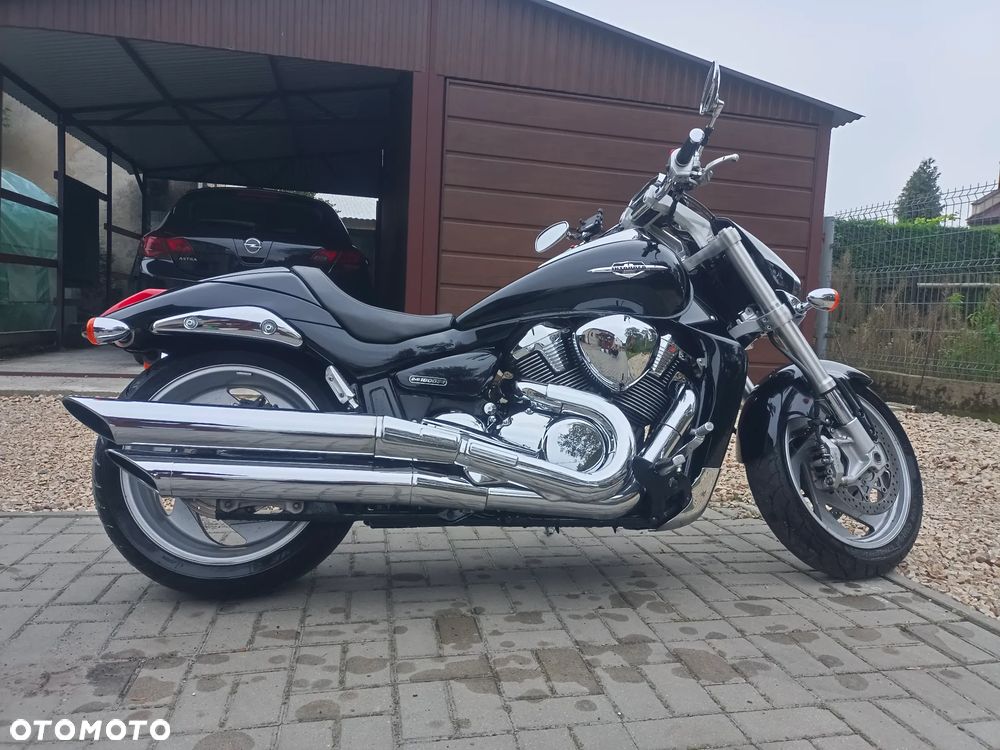 Suzuki Intruder - 3