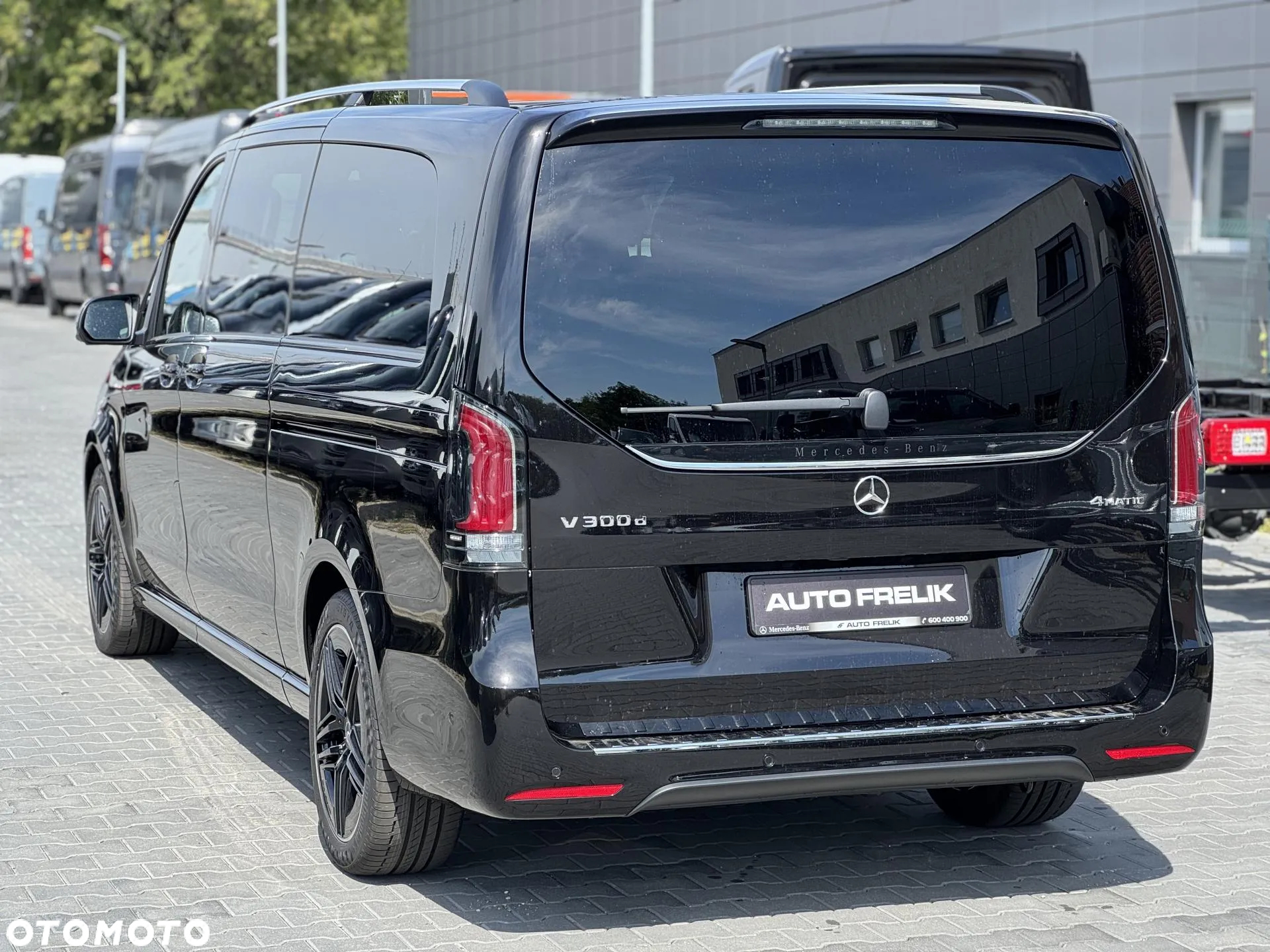 Mercedes-Benz Klasa V 300 d 4-Matic 9G-Tronic Exclusive (ekstra d³) - 2