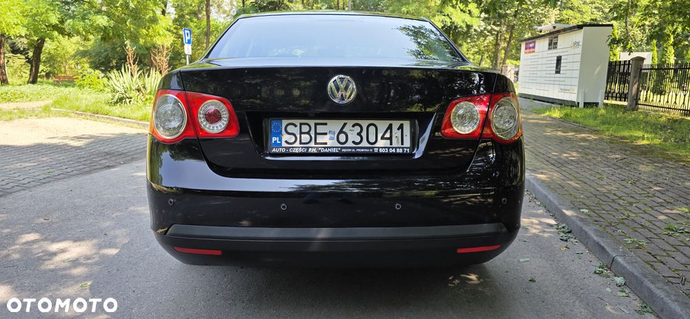 Volkswagen Jetta 2.0 TDI DPF Sportline DSG - 3