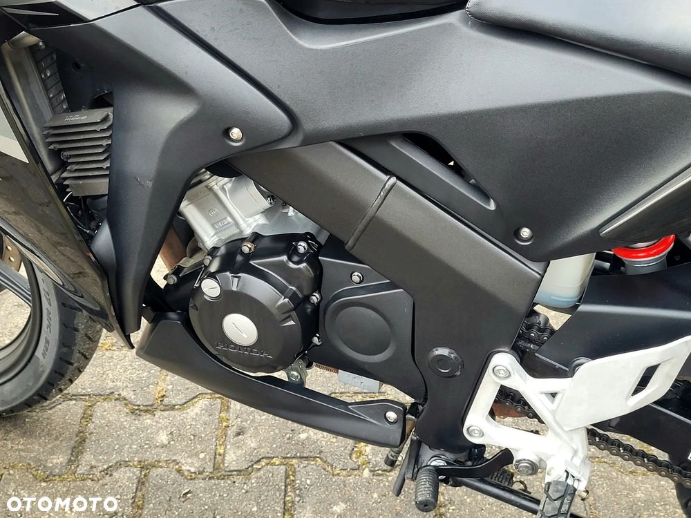 Honda CBR - 15