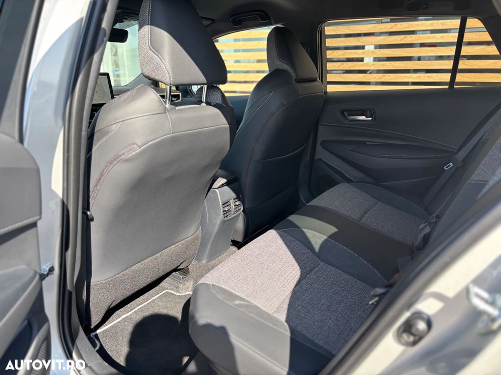 Toyota Corolla 1.8 HSD Dynamic - 17