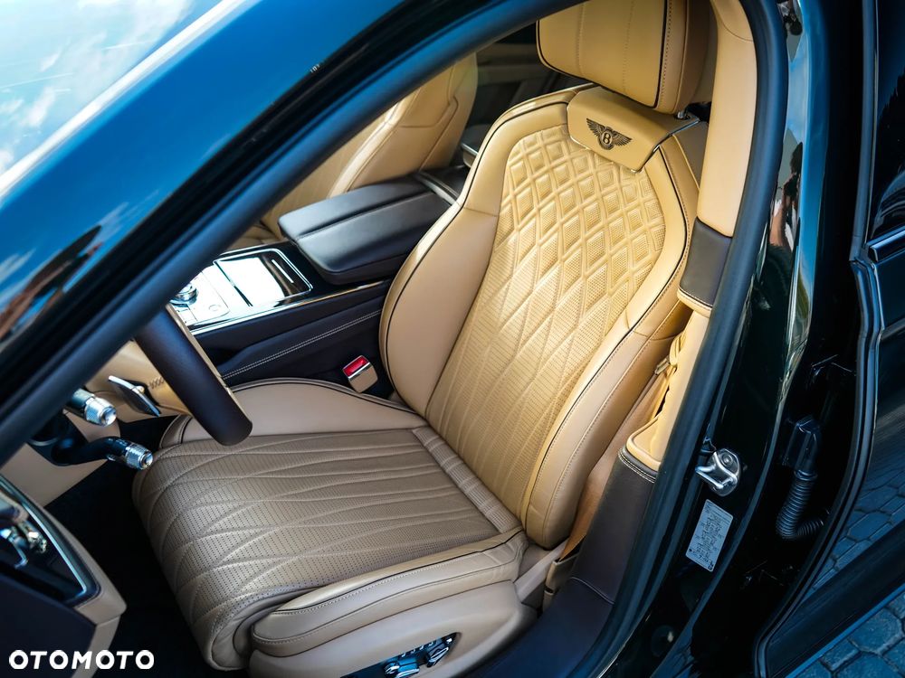 Bentley Flying Spur - 25
