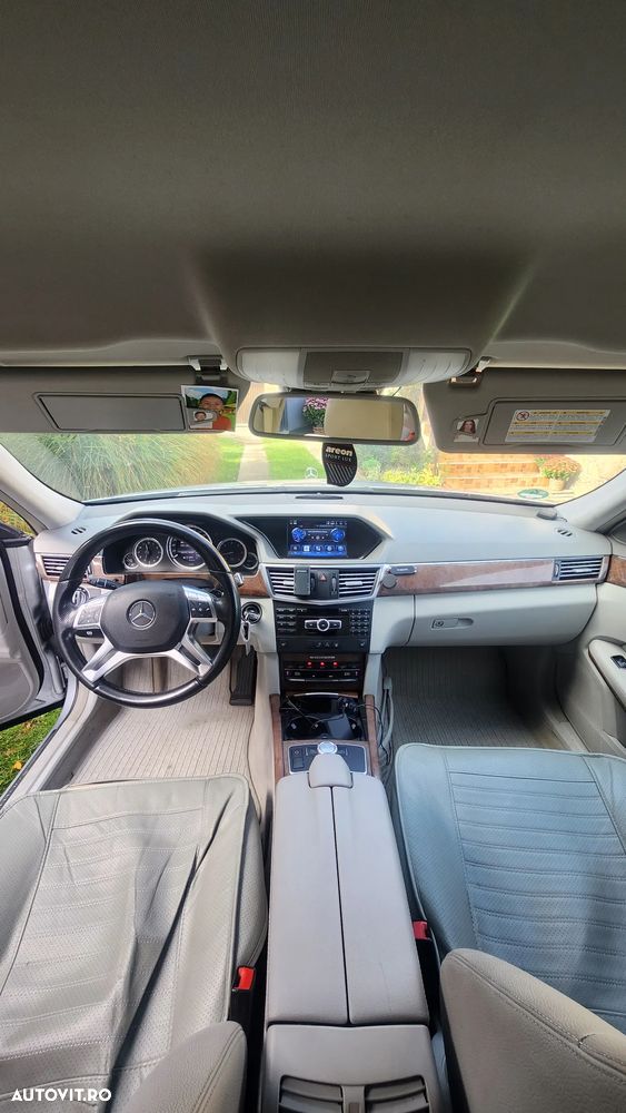 Mercedes-Benz E 300 T BlueTEC HYBRID 7G-TRONIC Elegance - 7