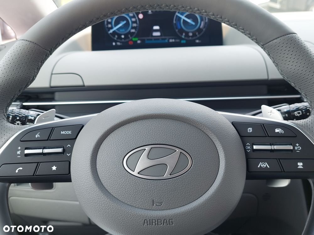 Hyundai Staria 1.6 T-GDI HEV Luxury - 13
