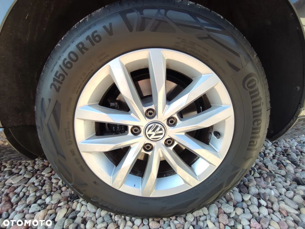 Volkswagen Passat 2.0 TDI (BlueMotion Technology) Highline - 15