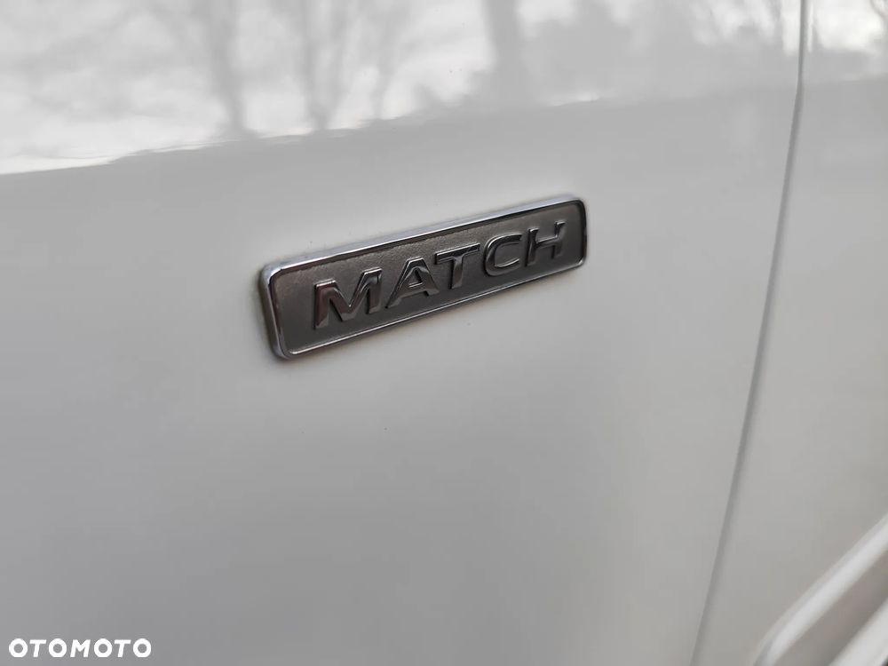 Volkswagen Touran 2.0 TDI DPF BlueMotion Technology MATCH - 30