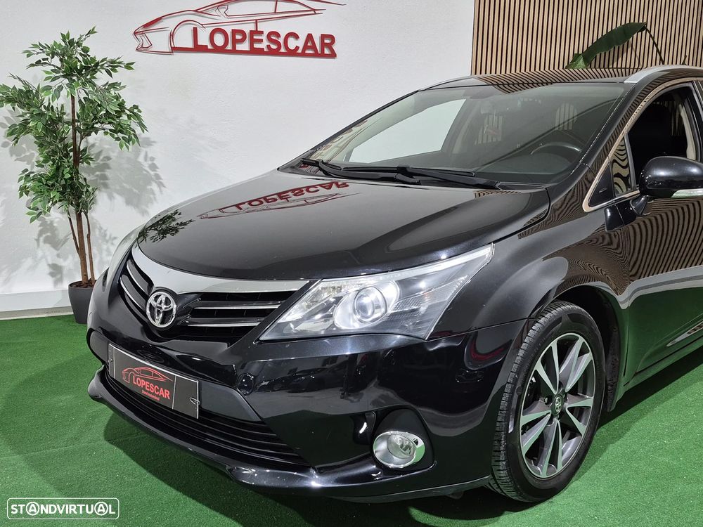 Toyota Avensis SW 2.0 D-4D Exclusive - 2