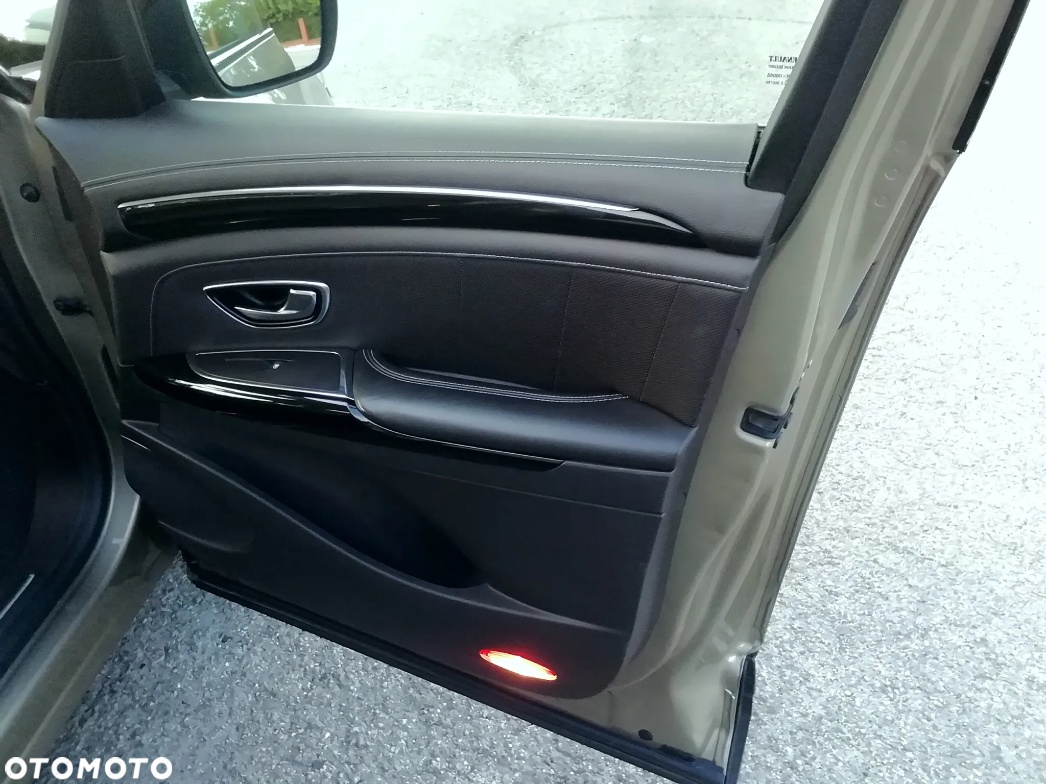 Renault Espace 1.6 dCi Energy Initiale Paris EDC 7os - 22