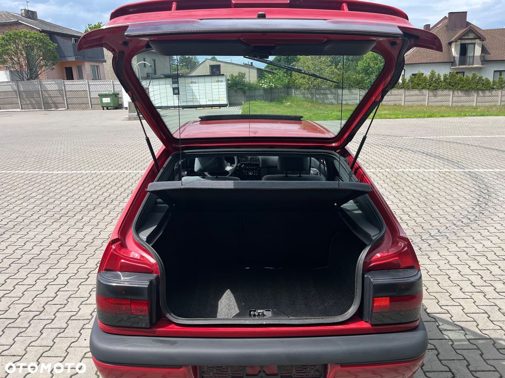 Renault 19 1.8 RN - 11