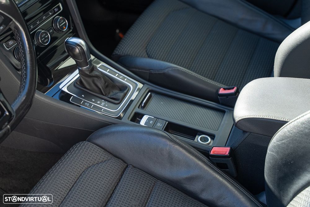 VW Golf Variant 1.6 TDi Trendline DSG - 8