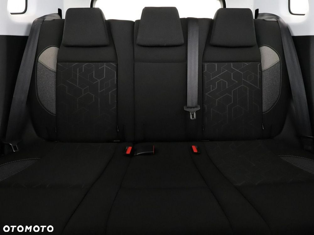Peugeot 2008 1.2 Pure Tech Style S&S - 19